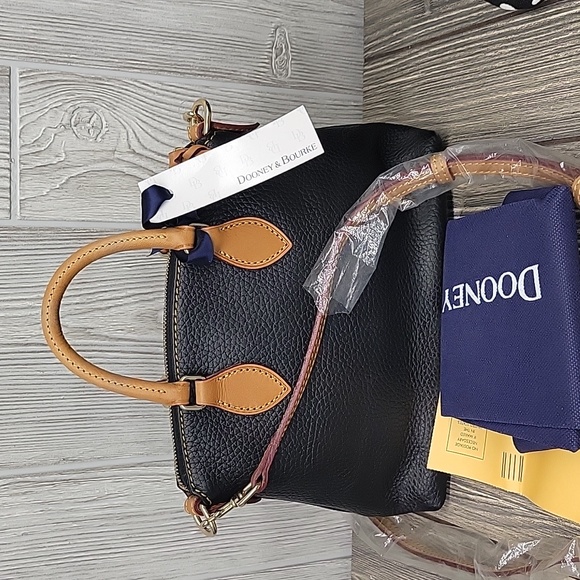 NWT Dooney&Bourke Dillen Satchel/Crossbody Bag - Picture 5 of 9